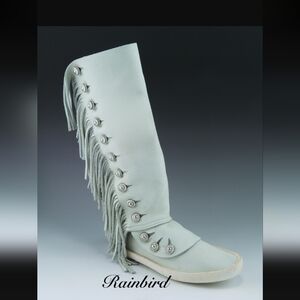 Women's size 6 white leather moccasins rainbird DANCE😍😍😍